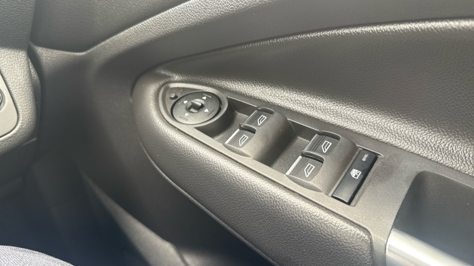 Ford Kuga 1.5 TDCi Titanium Edition 5dr 2WD Diesel Estate - Image 40