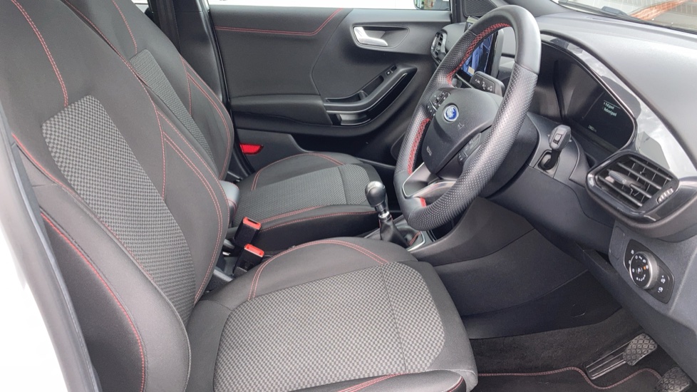 Ford Puma 1.0 EcoBoost Hybrid mHEV ST-Line 5dr Petrol Hatchback - Image 24