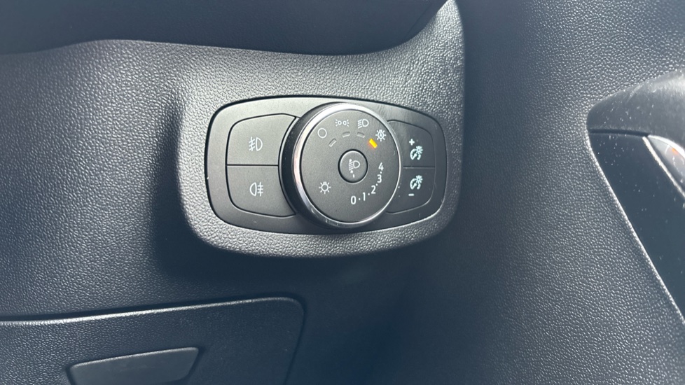Ford Fiesta 1.0 EcoBoost Hybrid mHEV 125 ST-Line X Ed 5dr Auto Petrol Hatchback - Image 33