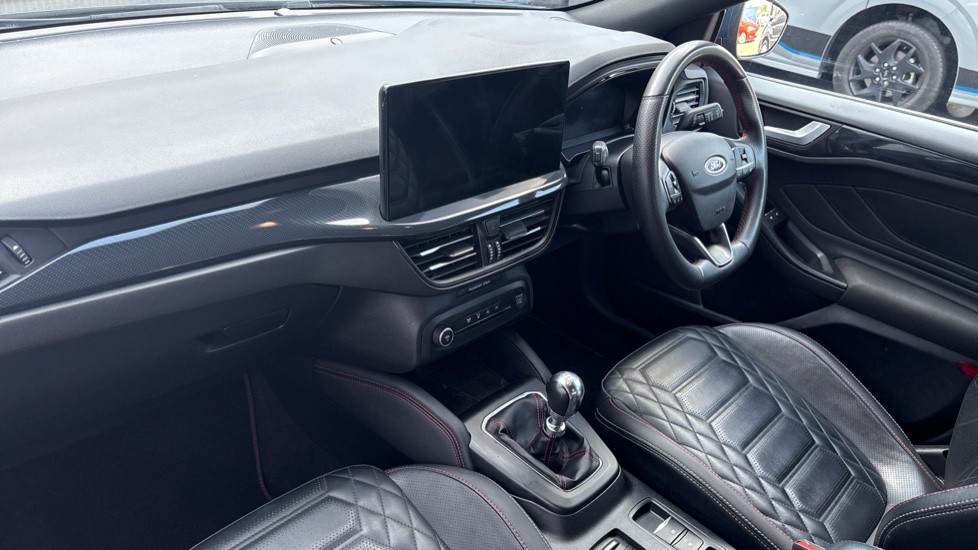 Ford Focus 1.0 EcoBoost ST-Line X 5dr Petrol Hatchback - Image 6