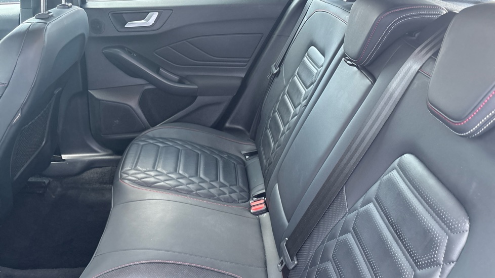 Ford Focus 1.0 EcoBoost ST-Line X 5dr Petrol Hatchback - Image 22