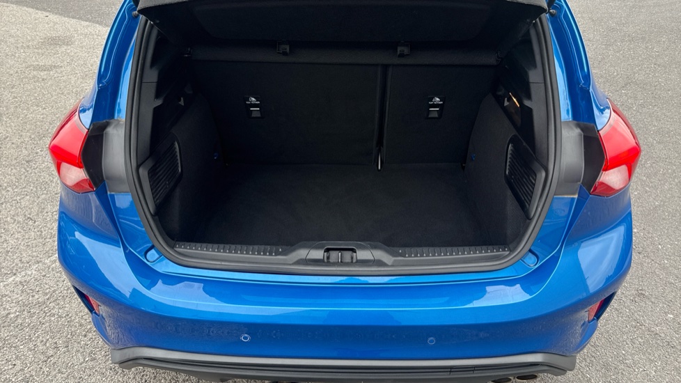Ford Focus 1.0 EcoBoost Hybrid mHEV 155 ST-Line X Edition 5dr Petrol Hatchback - Image 5
