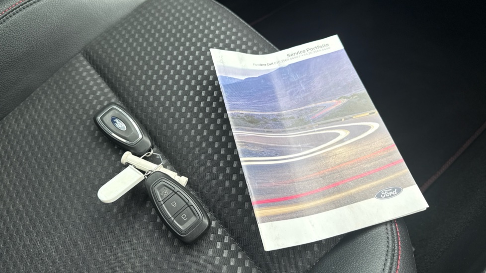 Ford Focus 1.0 EcoBoost Hybrid mHEV 155 ST-Line X Edition 5dr Petrol Hatchback - Image 18