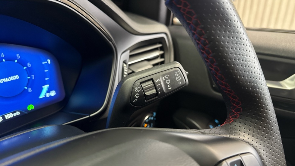 Ford Focus 1.0 EcoBoost Hybrid mHEV 155 ST-Line X Edition 5dr Petrol Hatchback - Image 32