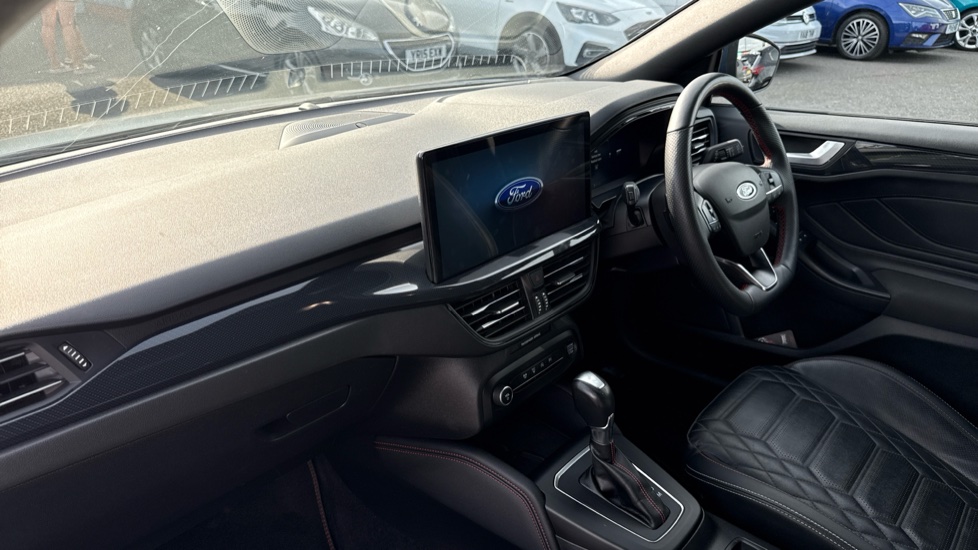 Ford Focus 1.0 EcoBoost Hybrid mHEV 155 ST-Line X 5dr Auto Petrol Estate - Image 6