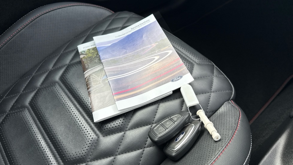 Ford Focus 1.0 EcoBoost Hybrid mHEV 155 ST-Line X 5dr Auto Petrol Estate - Image 30