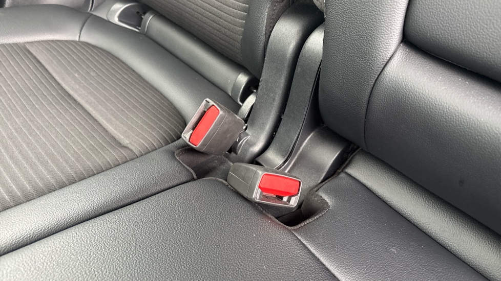 Ford Kuga 1.5 EcoBoost 150 Titanium Edition 5dr Petrol Estate - Image 19