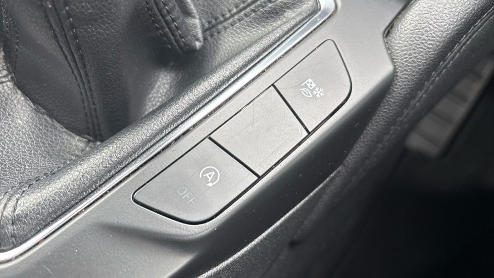 Ford Kuga 1.5 EcoBoost 150 Titanium Edition 5dr Petrol Estate - Image 43