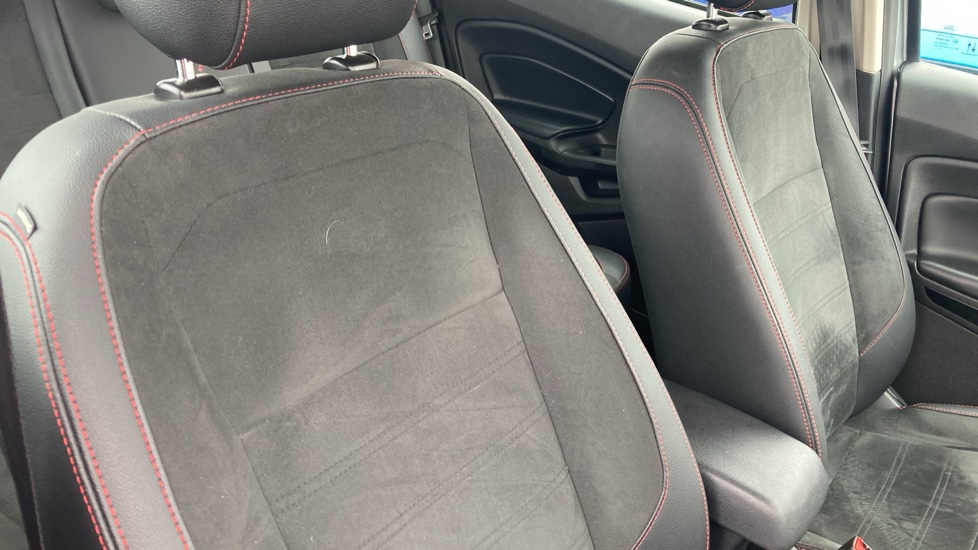 Ford EcoSport 1.0 EcoBoost 140 ST-Line 5dr Petrol Hatchback - Image 33