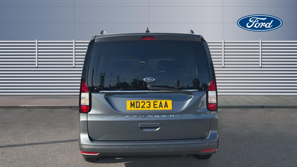 Ford Tourneo Connect 2.0 EcoBlue Titanium 5dr [7 seat] Diesel Estate - Image 8