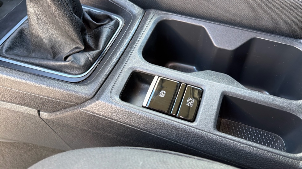Ford Tourneo Connect 2.0 EcoBlue Titanium 5dr [7 seat] Diesel Estate - Image 38