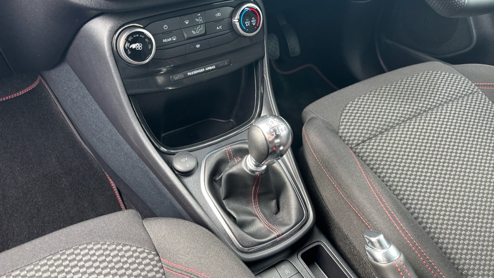 Ford Puma 1.0 EcoBoost Hybrid mHEV ST-Line 5dr Petrol Hatchback - Image 14