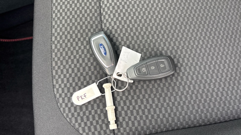 Ford Puma 1.0 EcoBoost Hybrid mHEV ST-Line 5dr Petrol Hatchback - Image 21