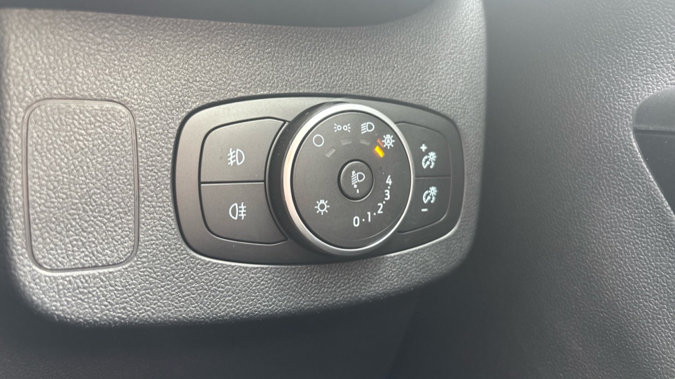 Ford Puma 1.0 EcoBoost Hybrid mHEV 155 ST-Line 5dr Petrol Hatchback - Image 26