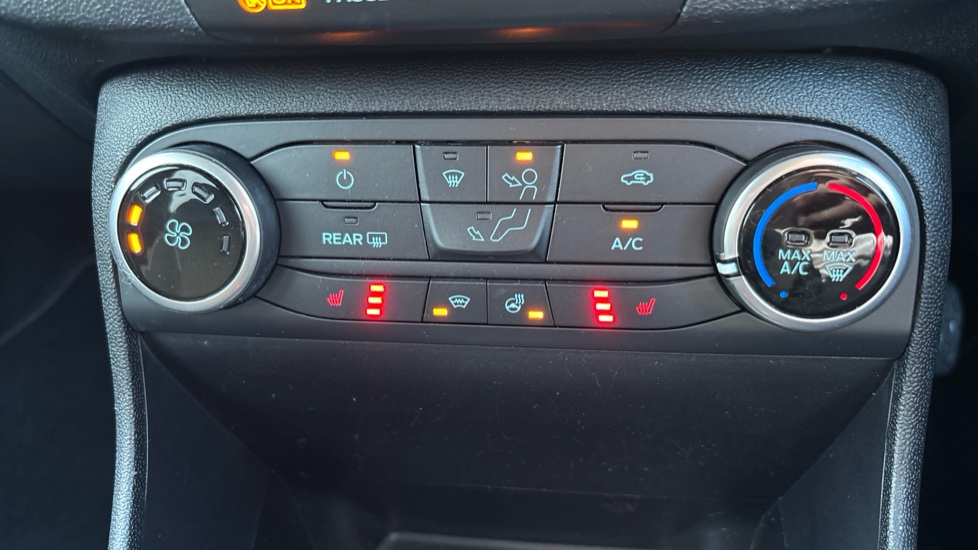 Ford Fiesta 1.0 EcoBoost Hybrid mHEV 125 Titanium 5dr Petrol Hatchback - Image 31