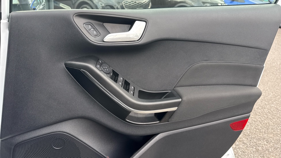 Ford Fiesta 1.0 EcoBoost Titanium 5dr Petrol Hatchback - Image 26