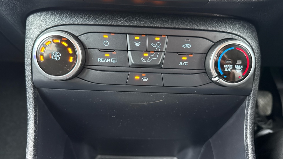 Ford Fiesta 1.0 EcoBoost Titanium 5dr Petrol Hatchback - Image 30