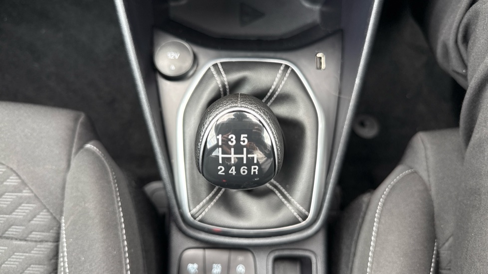 Ford Fiesta 1.0 EcoBoost Titanium 5dr Petrol Hatchback - Image 31