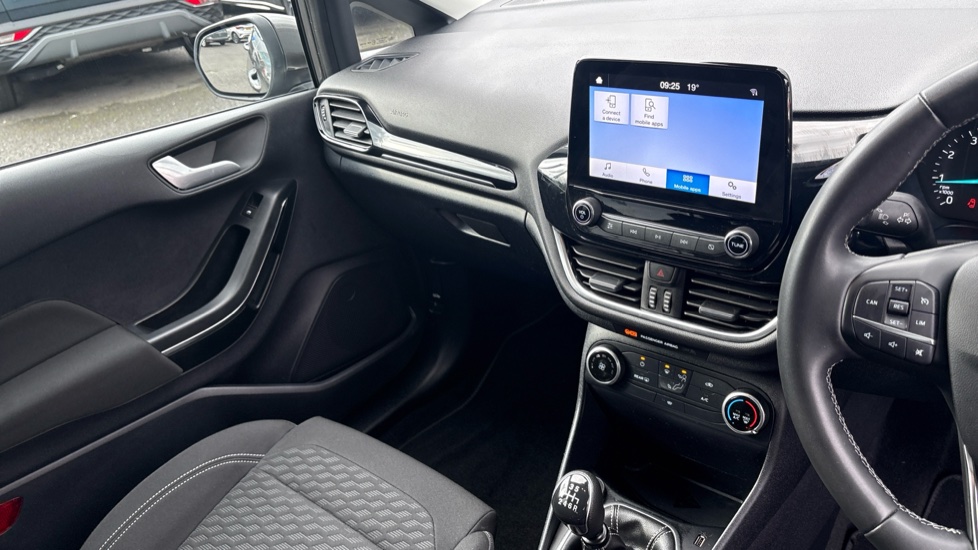 Ford Fiesta 1.0 EcoBoost Hybrid mHEV 125 Titanium 5dr Petrol Hatchback - Image 15