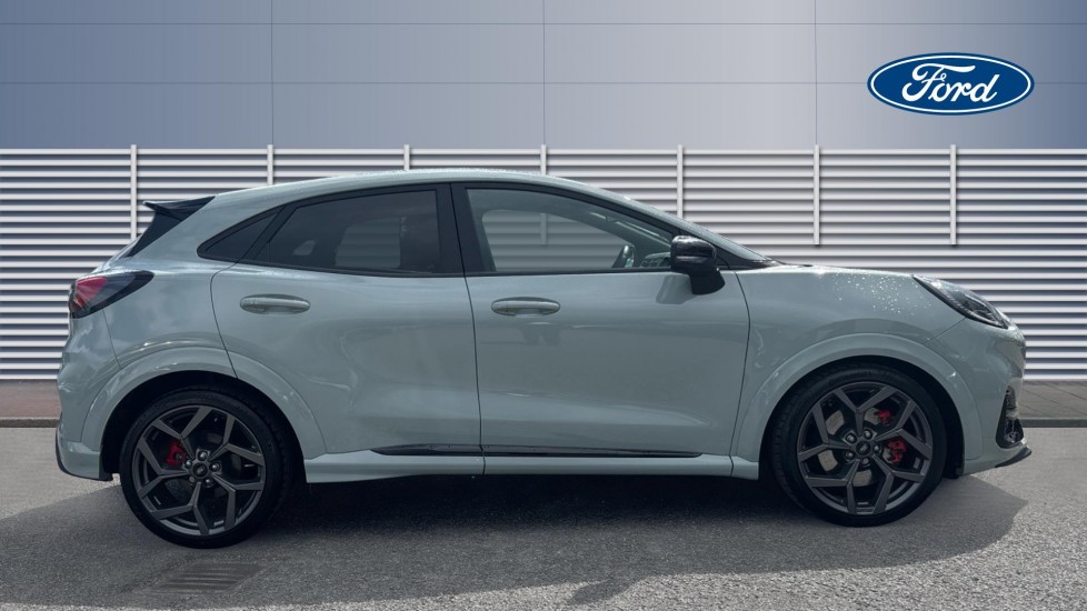 Ford Puma ST 1.0 EcoBoost Hybrid mHEV 170 ST 5dr DCT Petrol Hatchback - Image 4