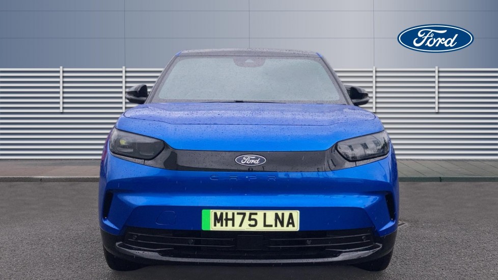 Ford Capri 125kW Premium 52kWh 5dr Auto [Driver Assist Pack] Electric Estate - Image 3