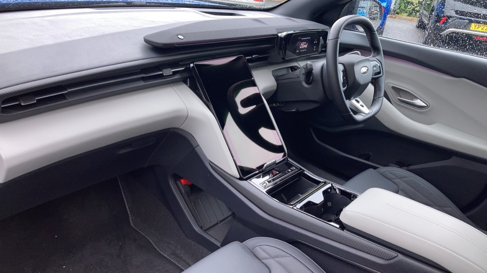 Ford Capri 125kW Premium 52kWh 5dr Auto [Driver Assist Pack] Electric Estate - Image 5