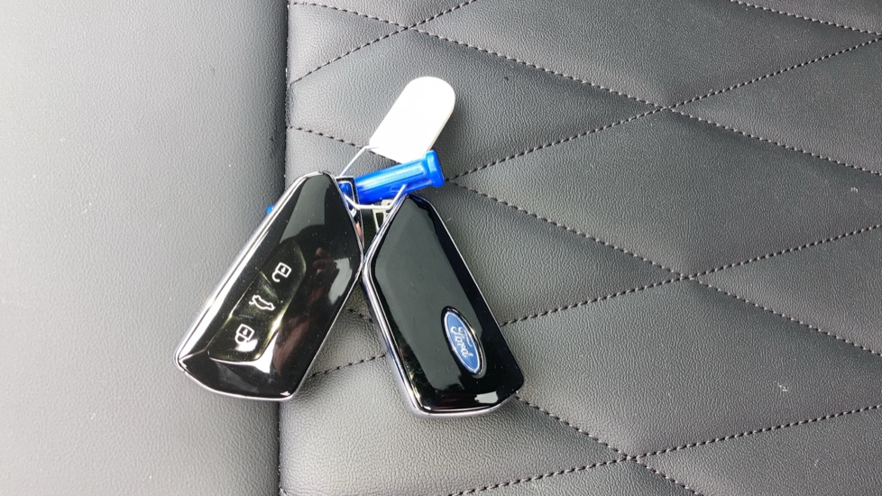 Ford Capri 125kW Premium 52kWh 5dr Auto [Driver Assist Pack] Electric Estate - Image 31