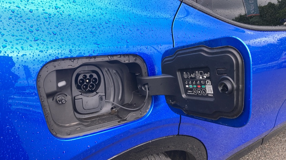 Ford Capri 125kW Premium 52kWh 5dr Auto [Driver Assist Pack] Electric Estate - Image 40