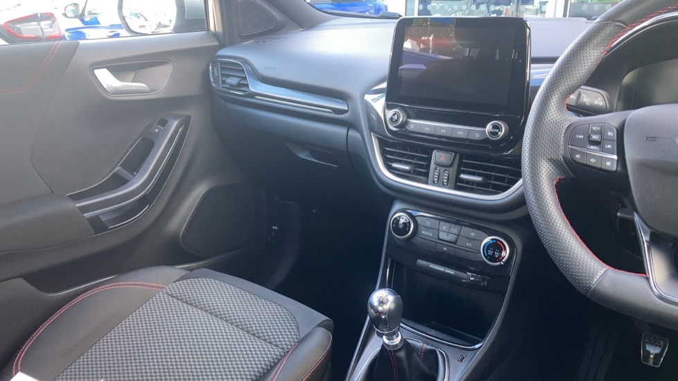 Ford Puma 1.0 EcoBoost Hybrid mHEV ST-Line 5dr Petrol Hatchback - Image 18