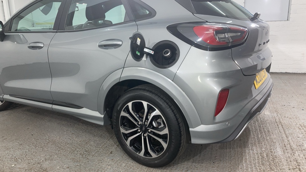 Ford Puma 1.0 EcoBoost Hybrid mHEV ST-Line 5dr Petrol Hatchback - Image 34