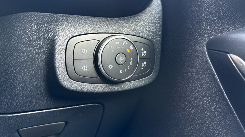 Ford Fiesta 1.0 EcoBoost Hybrid mHEV 155 ST-Line Edition 5dr Petrol Hatchback - Image 43