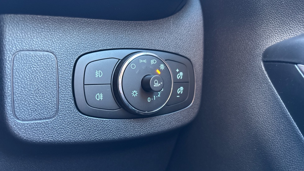 Ford Puma 1.0 EcoBoost Hybrid mHEV Titanium 5dr Petrol Hatchback - Image 30