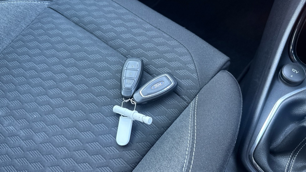Ford Puma 1.0 EcoBoost Hybrid mHEV Titanium 5dr Petrol Hatchback - Image 20