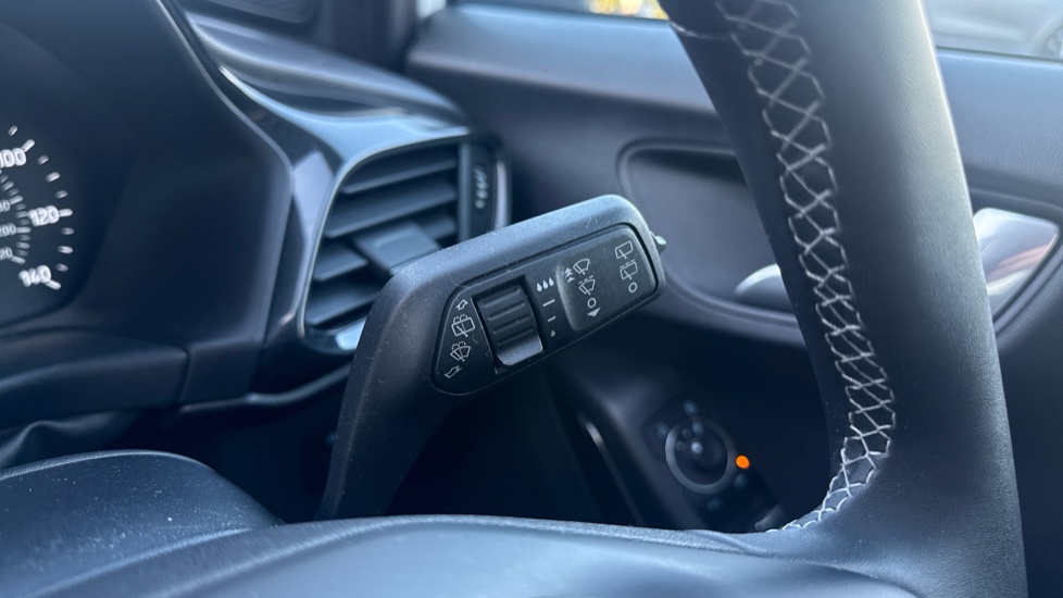 Ford Puma 1.0 EcoBoost Hybrid mHEV Titanium 5dr Petrol Hatchback - Image 33