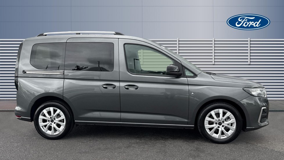 Ford Tourneo Connect 1.5 EcoBoost PHEV 150 Titanium 5dr Auto Estate - Image 4