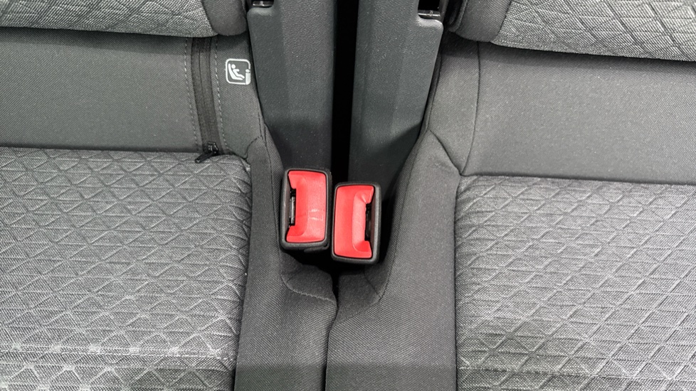 Ford Tourneo Connect 1.5 EcoBoost PHEV 150 Titanium 5dr Auto Estate - Image 17