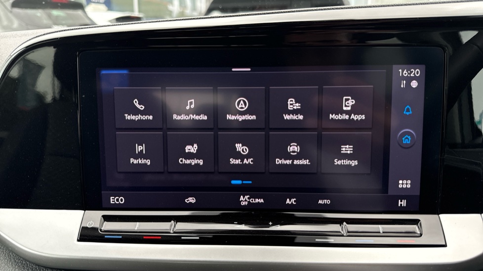 Ford Tourneo Connect 1.5 EcoBoost PHEV 150 Titanium 5dr Auto Estate - Image 28