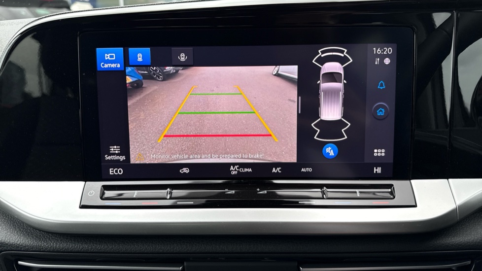 Ford Tourneo Connect 1.5 EcoBoost PHEV 150 Titanium 5dr Auto Estate - Image 33