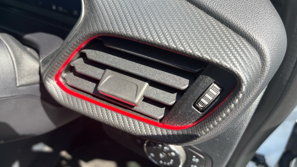 Ford Puma 1.0 EcoBoost Hybrid mHEV ST-Line X 5dr Petrol Hatchback - Image 33