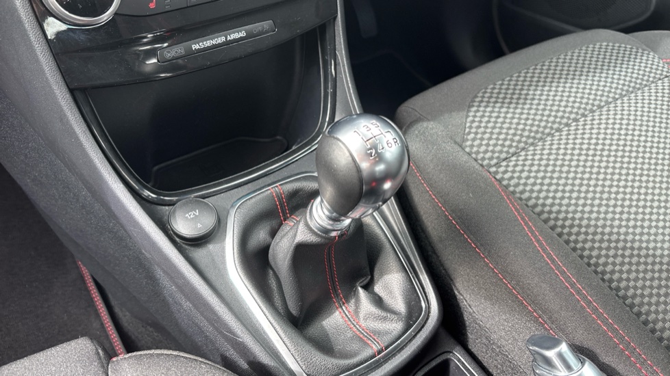 Ford Puma 1.0 EcoBoost Hybrid mHEV ST-Line 5dr Petrol Hatchback - Image 14