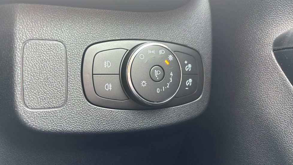Ford Puma 1.0 EcoBoost Hybrid mHEV ST-Line 5dr Petrol Hatchback - Image 28