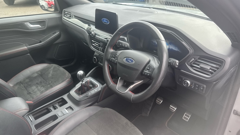 Ford Kuga 1.5 EcoBoost 150 ST-Line X Edition 5dr Petrol Estate - Image 17