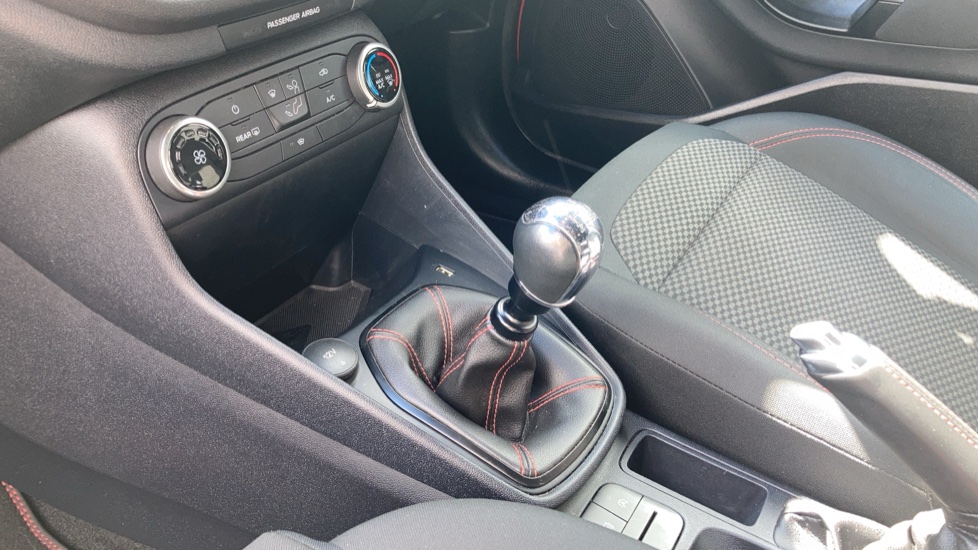 Ford Fiesta 1.0 EcoBoost Hybrid mHEV 125 ST-Line Edition 5dr Petrol Hatchback - Image 8