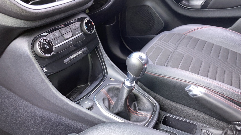 Ford Puma 1.0 EcoBoost Hybrid mHEV 155 ST-Line X 5dr Petrol Hatchback - Image 13