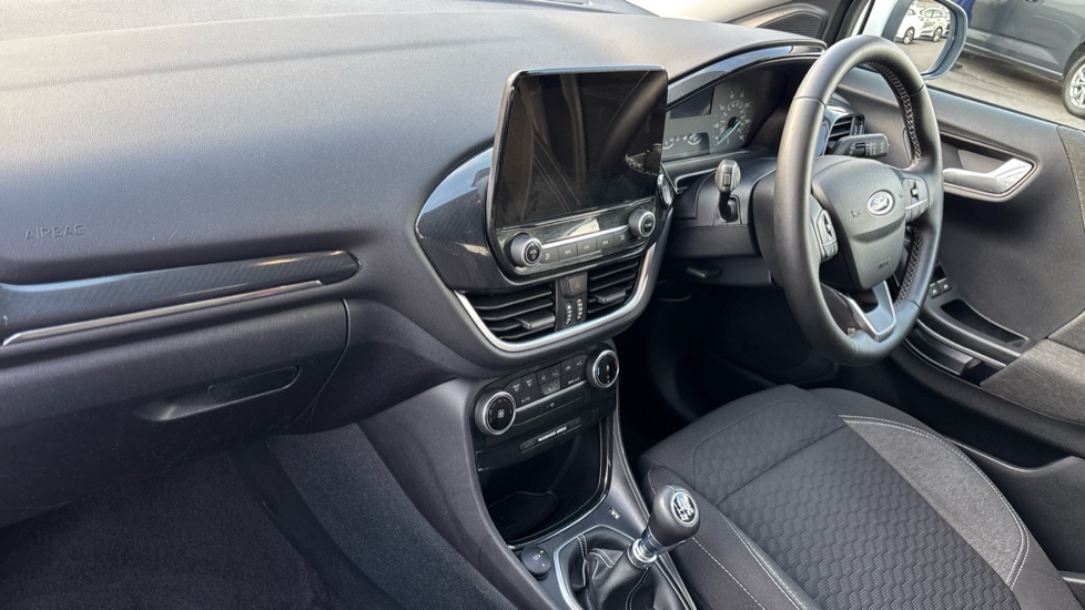 Ford Puma 1.0 EcoBoost Hybrid mHEV Titanium 5dr Petrol Hatchback - Image 10