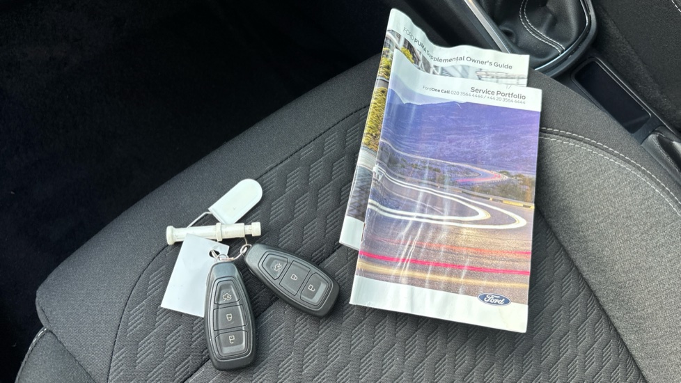 Ford Puma 1.0 EcoBoost Hybrid mHEV Titanium 5dr Petrol Hatchback - Image 20