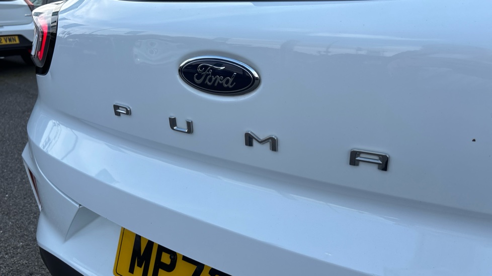 Ford Puma 1.0 EcoBoost Hybrid mHEV Titanium 5dr Petrol Hatchback - Image 22