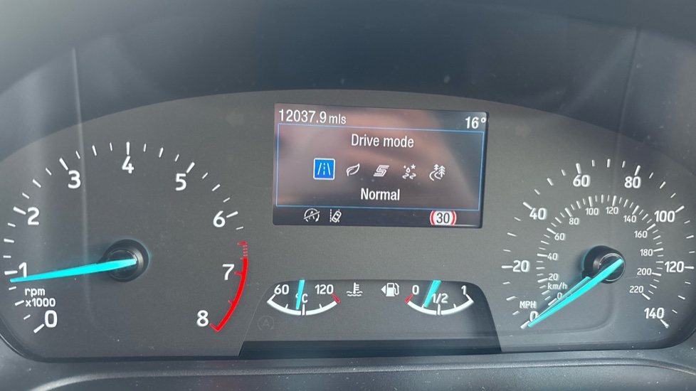 Ford Puma 1.0 EcoBoost Hybrid mHEV Titanium 5dr Petrol Hatchback - Image 28