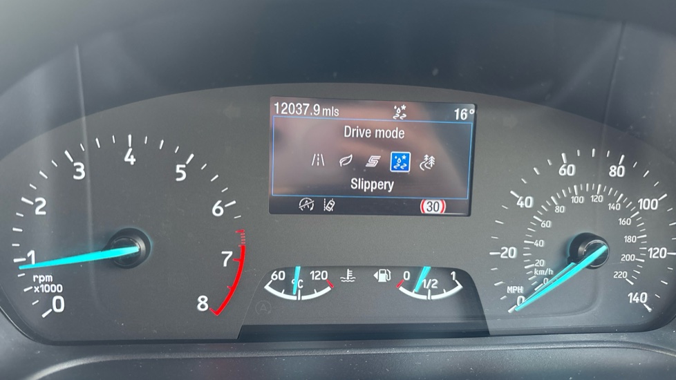 Ford Puma 1.0 EcoBoost Hybrid mHEV Titanium 5dr Petrol Hatchback - Image 31