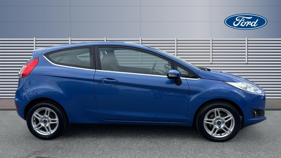 Ford Fiesta 1.25 82 Zetec 3dr Petrol Hatchback - Image 4